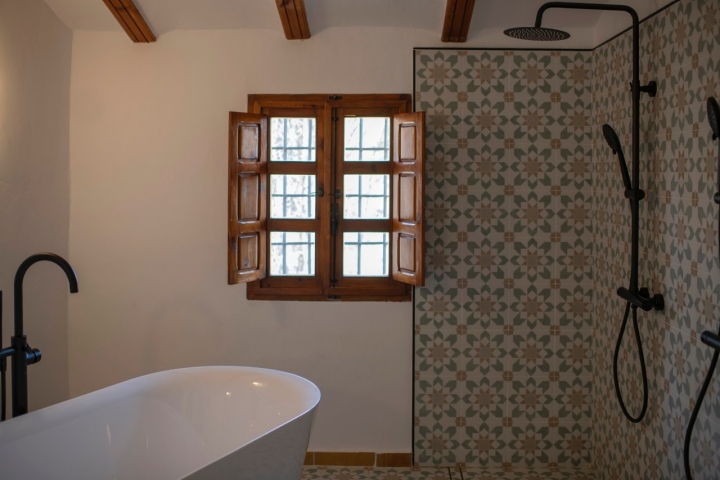 El baño de la suite.
