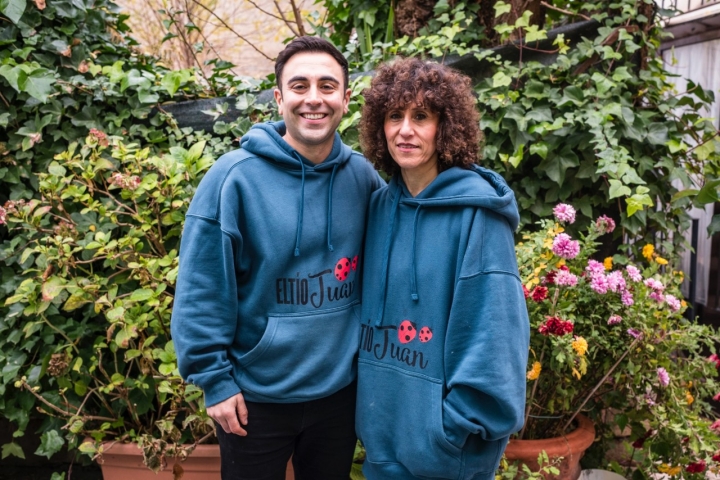 Sergio y Ángela, los hermanos que reflotan el Tío Juan y montan 'La Casa de las Flores'. 