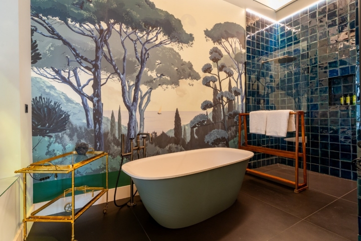 Detalle de uno de los baños del hotel