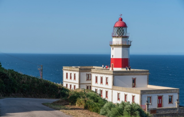 La luz de este faro alcanza hasta 40 millas náuticas