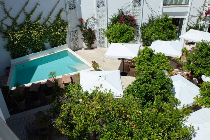 Hotel Portería Santa Clara patio