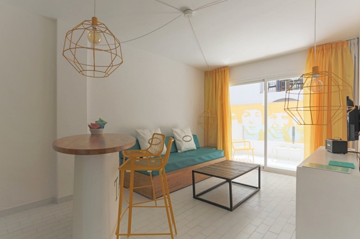 Habitación del hotel Santos (Ibiza).