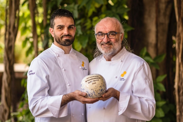 Pau y Jeroni Castell, del restaurante Les Moles (Tarragona), premio Sol Sostenible #AlimentosdEspaña 2026 en la categoría de Dos Soles.