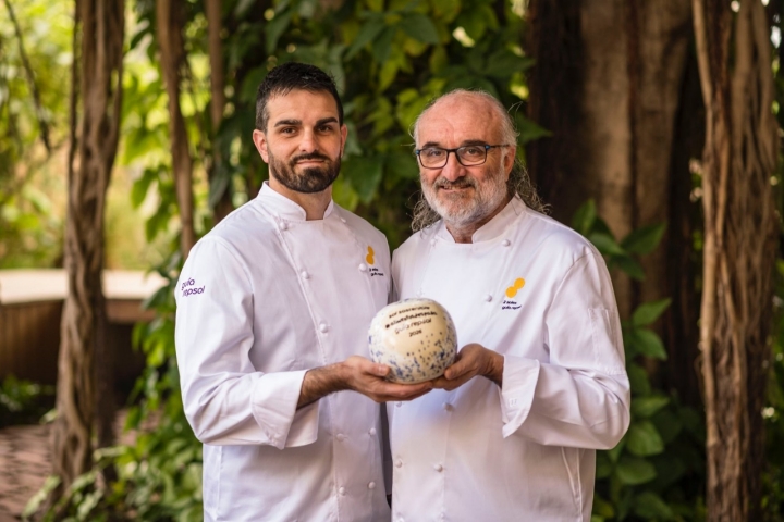 Pau y Jeroni Castell, del restaurante Les Moles (Tarragona), premio Sol Sostenible #AlimentosdEspaña 2026 en la categoría de Dos Soles.