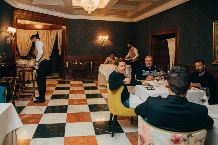 Comedor de 'Poemas by Hermanos Padrón'