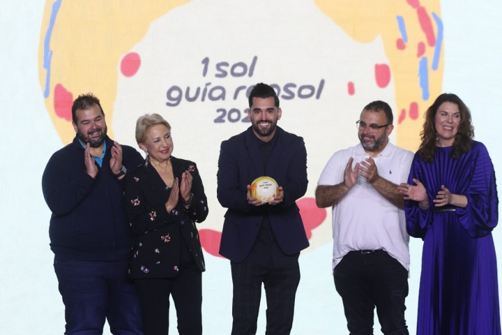 Jordi Grau, de Ibaya, celebra con su Sol el regreso de Guía a Andorra.