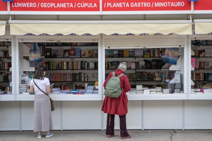Madrid, Spain. May, 31, 2023. People visiting the Madrid Book Fair 2023 in the Retiro Park. Books, writers and readers. Book day.