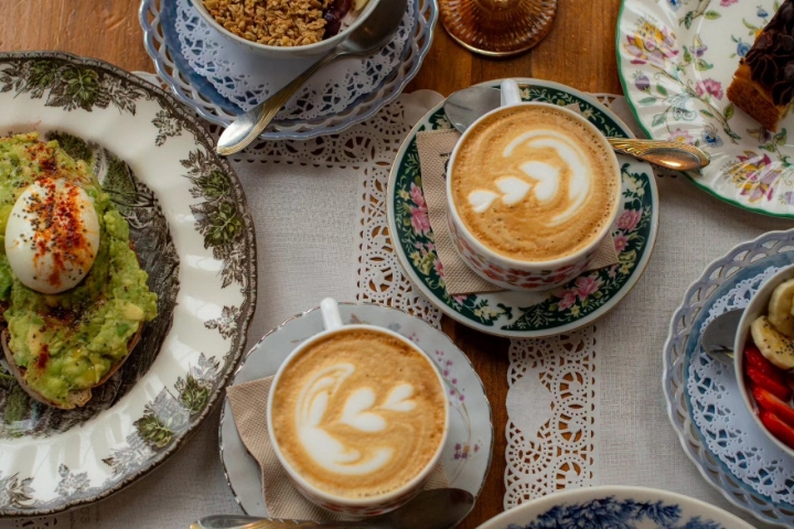 La vajilla está a la altura de una ocasión especial. Foto: Facebook ‘Miss Maruja’