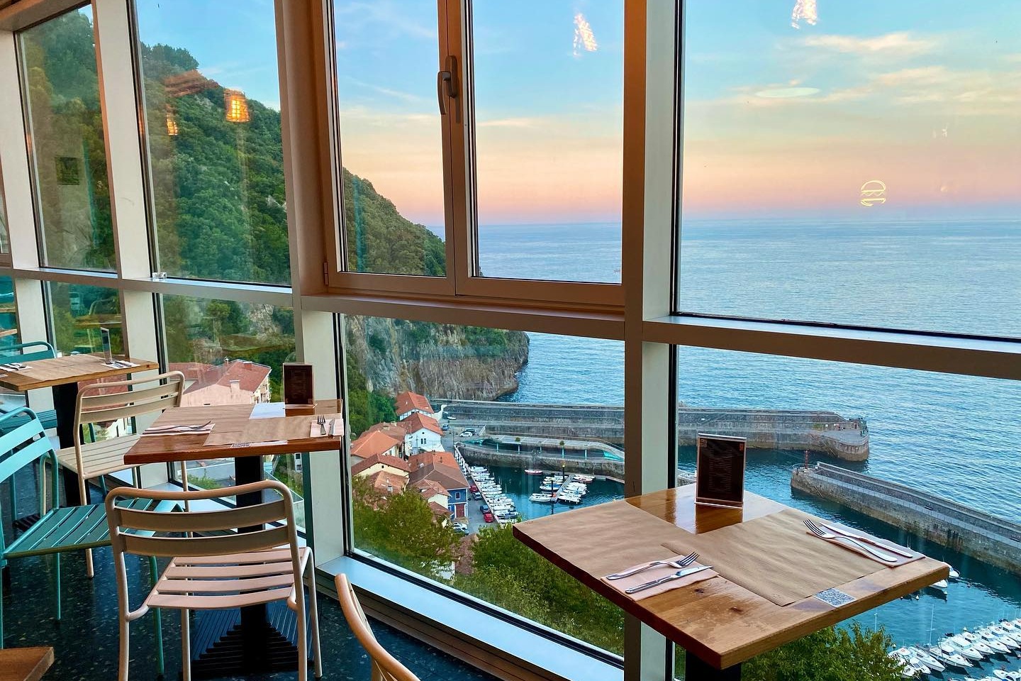 Una panorámica difícil de superar del Puerto de Elantxobe. Foto: Facebook ‘Kraken Burger’