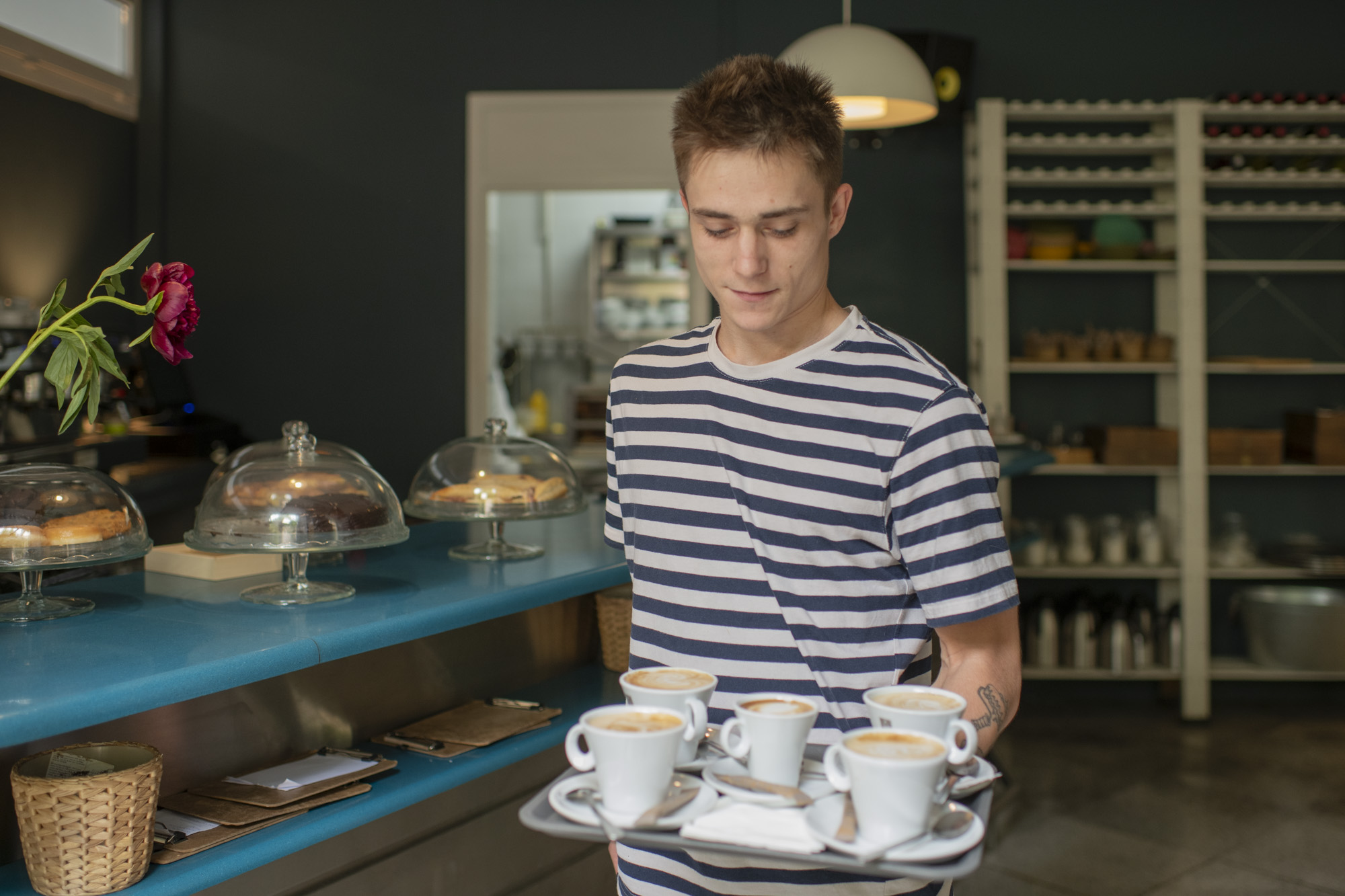 El Café de l’Institut Français es uno de los lugares más refrescantes del centro de la ciudad, sobre todo por las mañanas. Foto: Sofía Moro