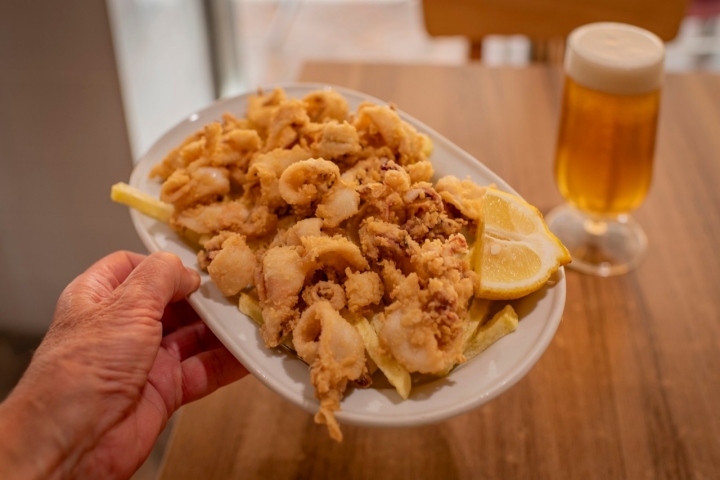 DUEÑOS: Natalia y Adán Montes. con su madre la cocinera: Sonia
