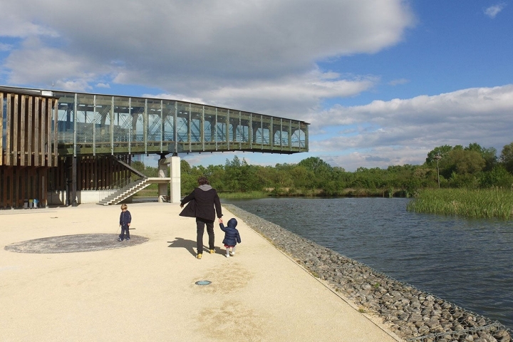 El edificio de Ataria, el Centro de Interpretación de Salburua.