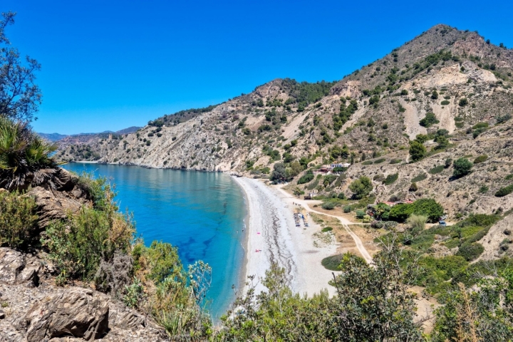 Playa de Cañuelo, Maro