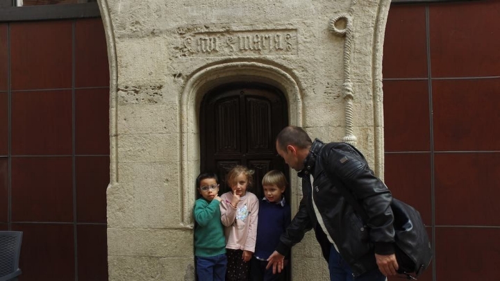 Un recuerdo para la posteridad en la Casa del Cordón.