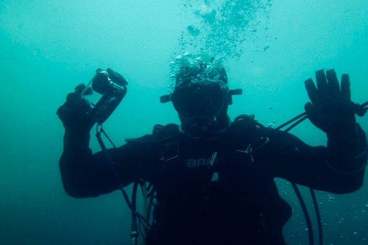 Una vez dentro, hay que seguir siempre los protocolos de seguridad. Foto: José Polo.