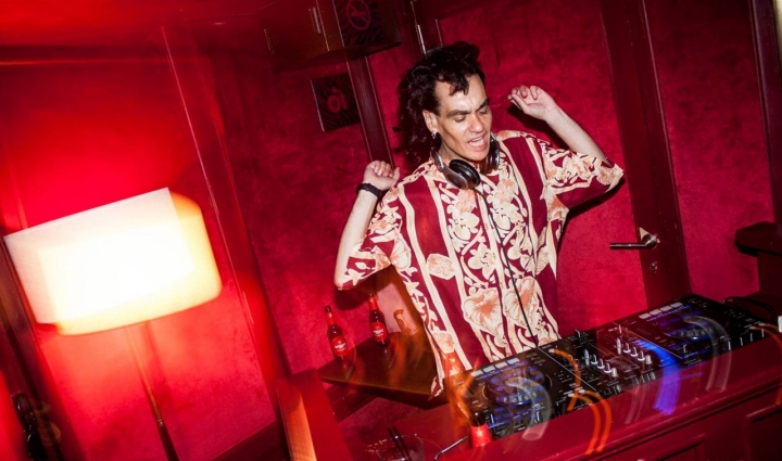 Dj Cascales,habitual en las fiestas de 'Casa Suecia', se ha convertido en un referente de la noche madrileña. Foto: Facebook Bling Bling.