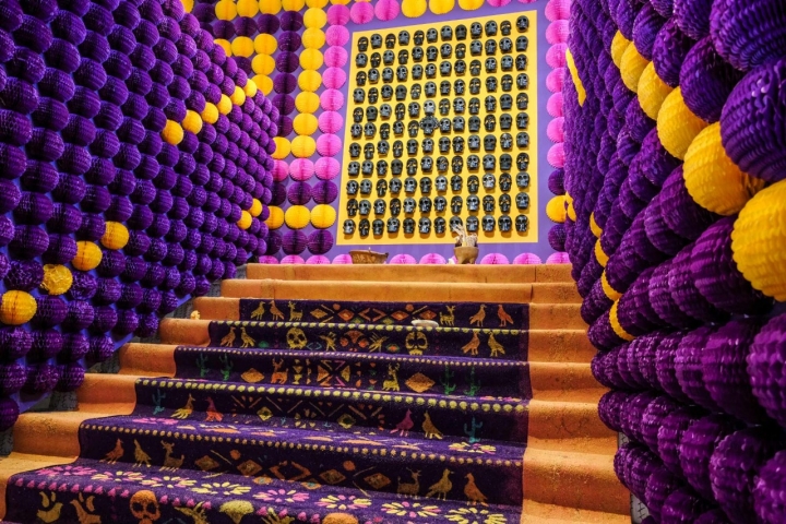 El Altar de Muertos de la Casa México en España muestra esta tradición prehispánica.