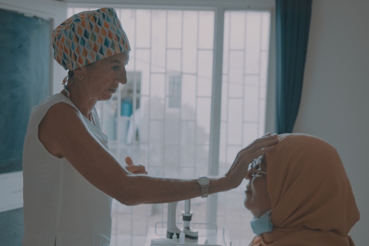 "Si todos los oftalmólogos del mundo dedicáramos una semana de nuestro tiempo a los demás, se solucionaría el problema de la ceguera evitable".