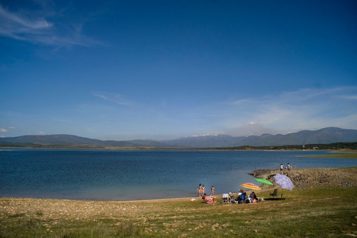 Playa del embalse de Gabriel y Galán
