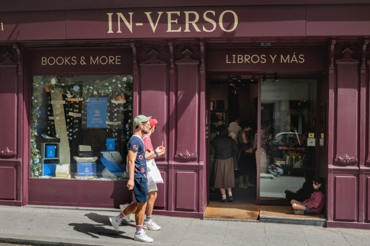 Fachada de la librería In-Verso de Madrid