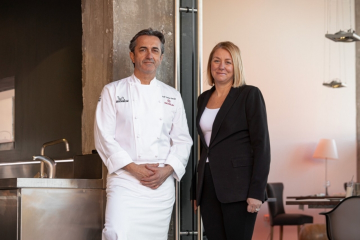 El chef José Carlos García presume de 2 Soles Guía Repsol.