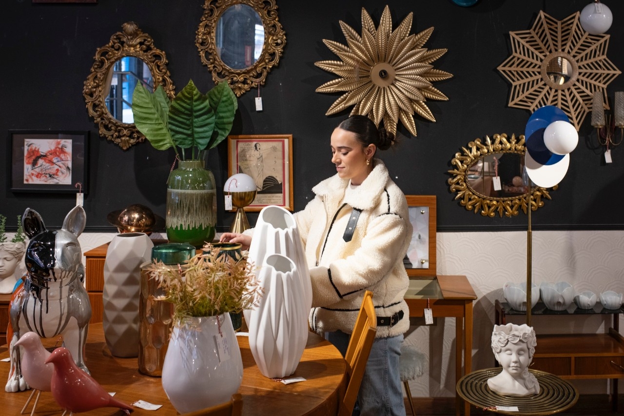 Una tienda de decoración con piezas únicas.