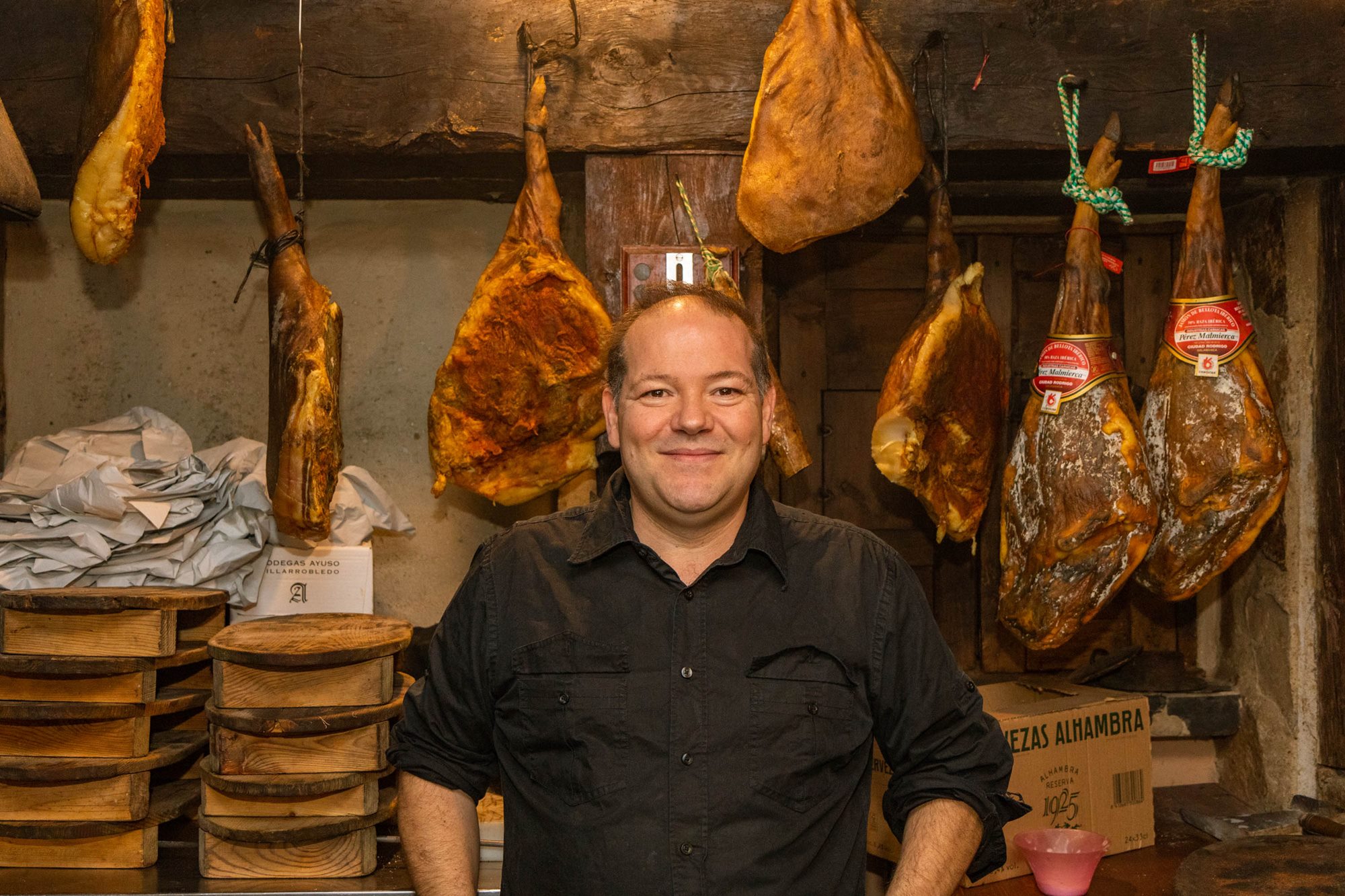 Julián es uno de los dueños del 'Mesón Sabory'. 