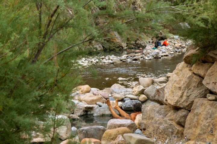 Cauce del río Cidacos a su paso por Arnedillo (La Rioja).