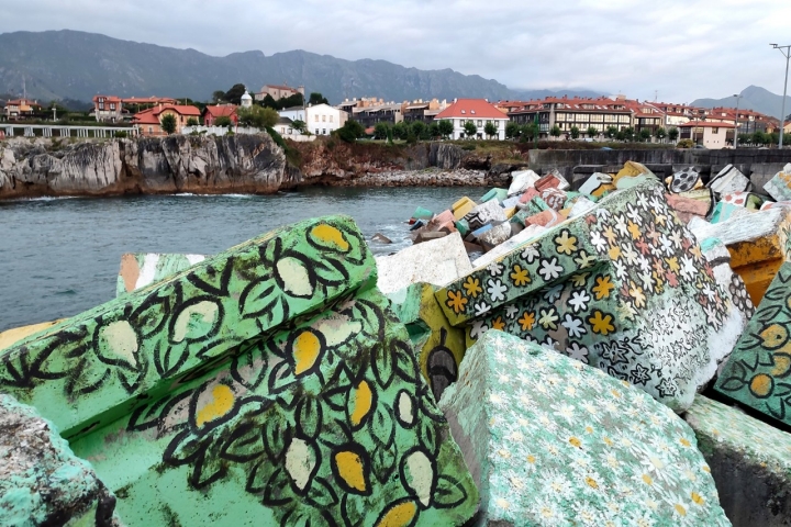 Destinos imprescindibles 2023 Llanes Cubos