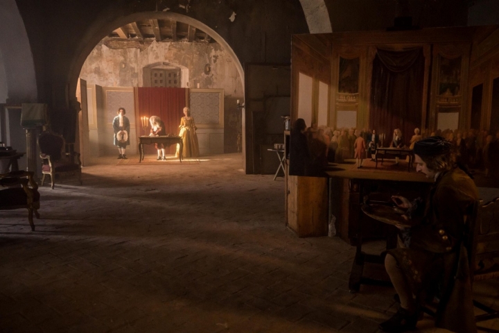 En el taller del pintor del cuadro de familia.