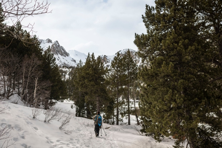 Caminata por el entorno del Lago de Sant Maurici en el Parque Nacional de Aigüestortes