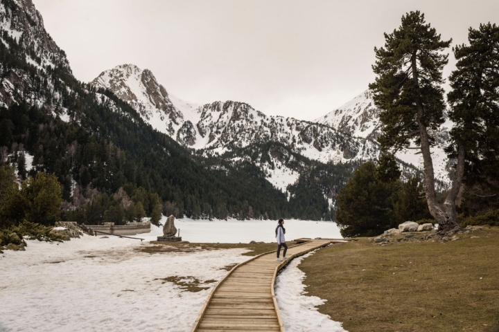 Vista del Lago de Sant Maurici en la entrada del Parque Nacional