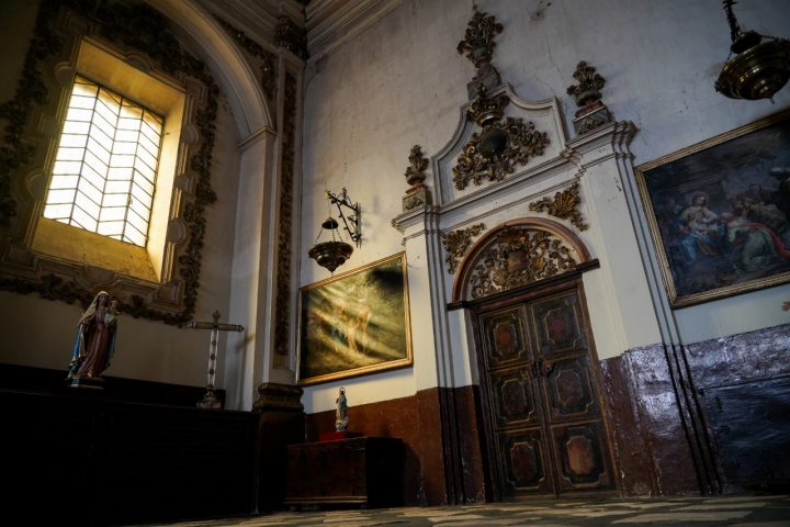 La sacristía, del siglo XVIII, fue construida bajo las órdenes de Alberto de Churriguera