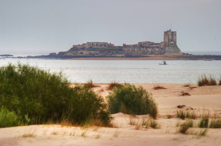 El castillo flotante de Sancti Petri. Foto: shutterstock.