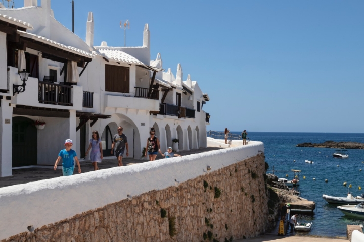 Binibèquer Vell, un pueblo blanco lleno de encanto. Foto: iStock
