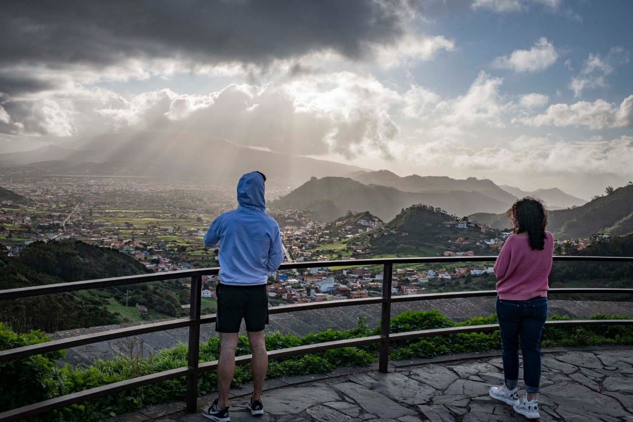 SAN CRISTOBAL DE LA LAGUNA_ DICIEMBRE 2020VISTA DE LA CIUDAD DESDE EL MIADOR DE LA JARDINA EN EL MACIZO DE ANAGA