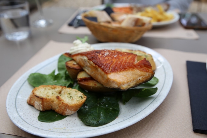 Salmón a la plancha.