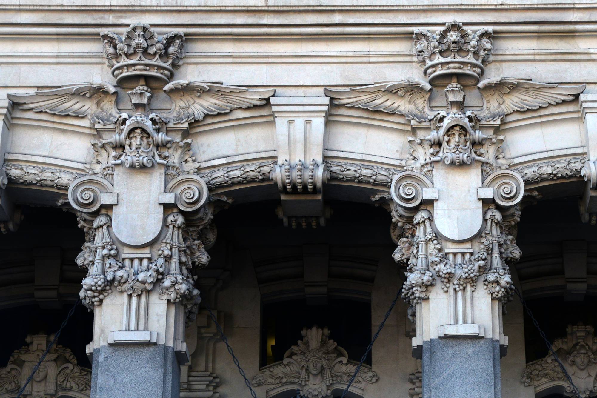 Ruta arquitecto Antonio Palacios columnas palacio de correos