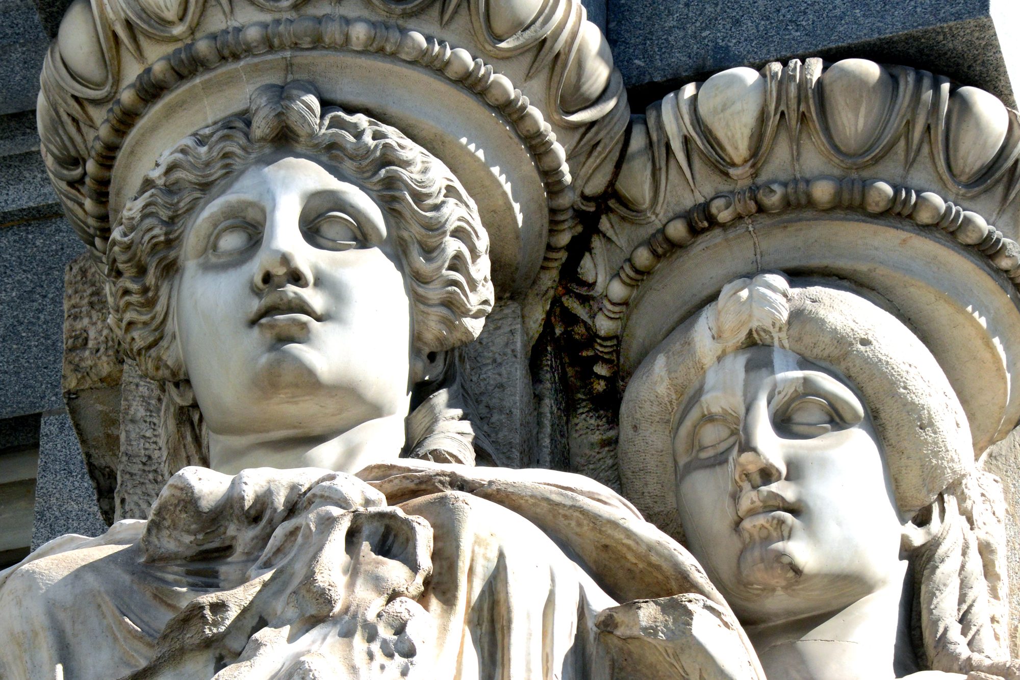 Ruta arquitecto Antonio Palacios instituo cervantes cariátides