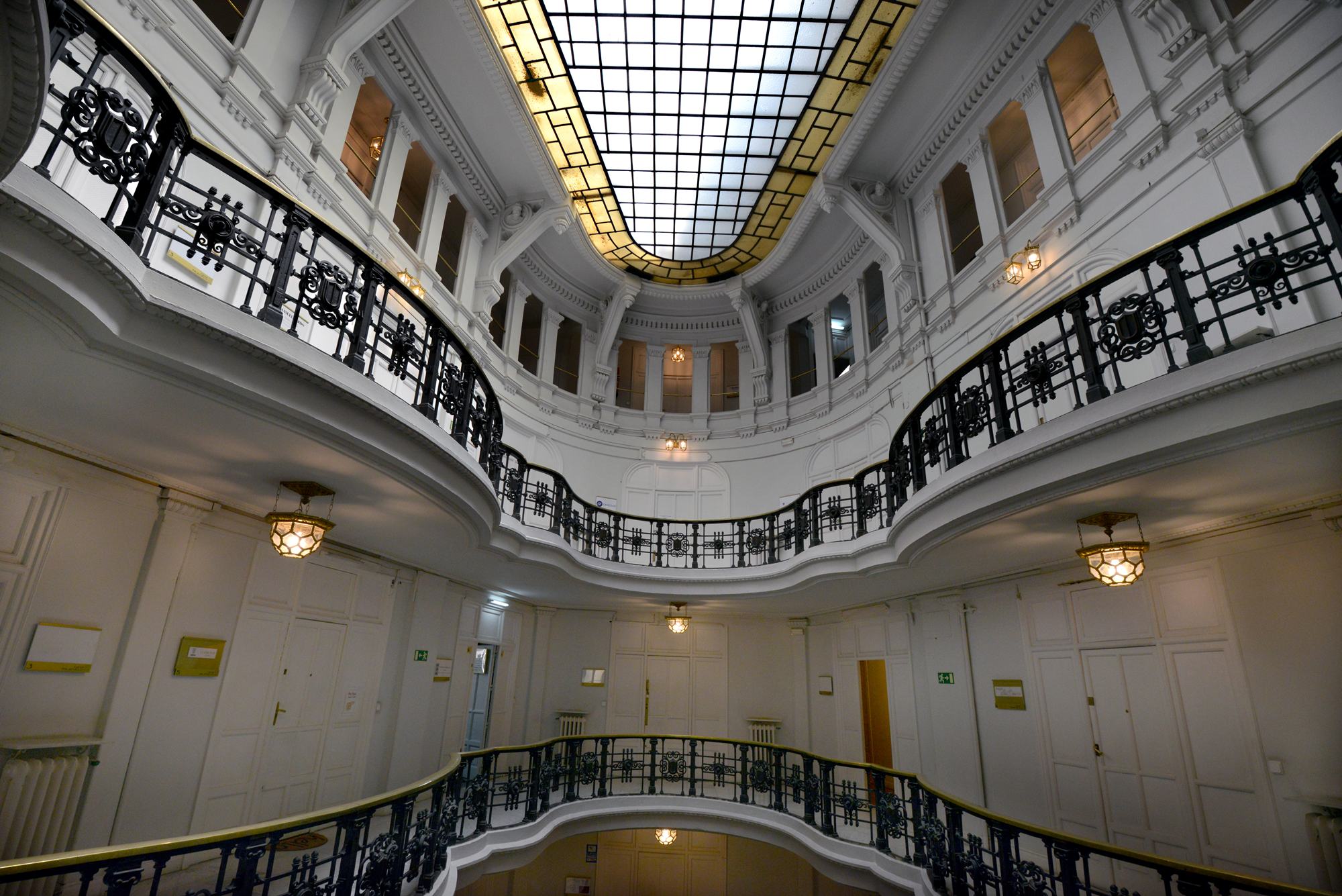 Ruta arquitecto Antonio Palacios Casa comercial Palazuelo interior