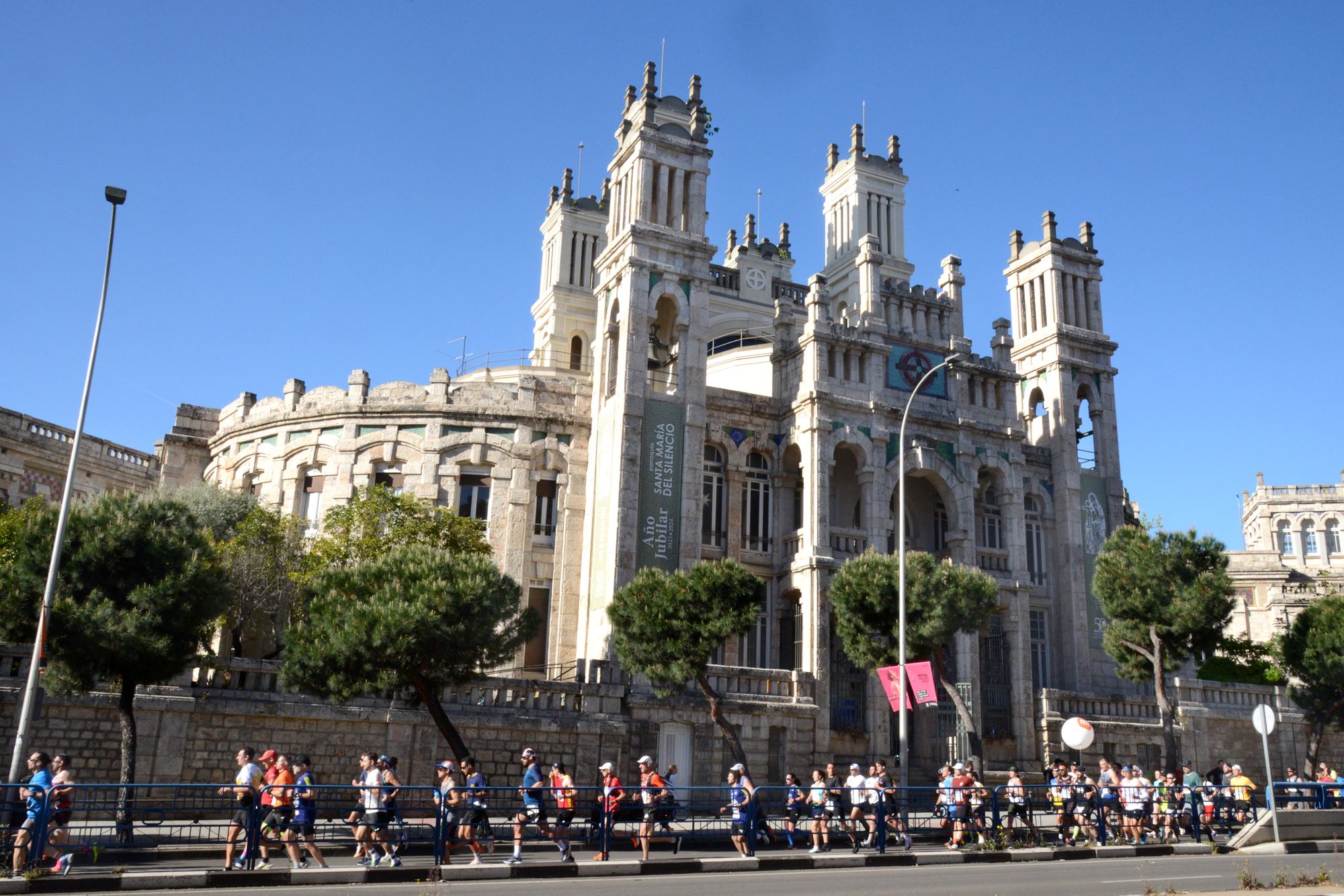Ruta arquitecto Antonio Palacios Hospital de Maude