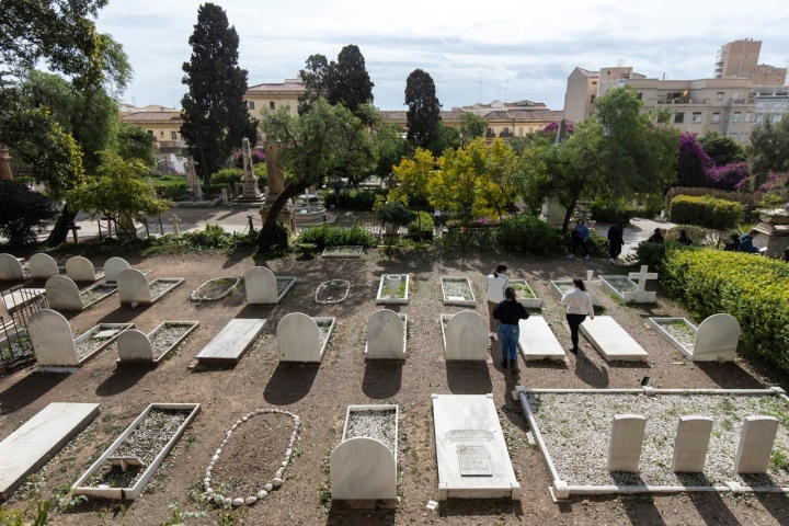 Málaga (España) 10/02/2023 Reportaje en el Cementerio Inglés de Málaga. Un camposanto levantado en el siglo XIX en la ciudad de Málaga y declarado Bien de Interés Cultural en 2012.Foto: Daniel Pérez