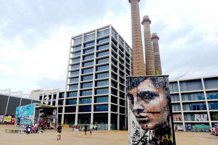 Graffiti de SAV45 en los Jardines de las Tres Chimeneas.