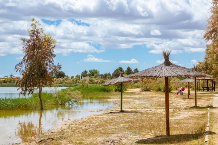 La Laguna Grande de Villafranca de los Caballeros, donde está permitido el baño.