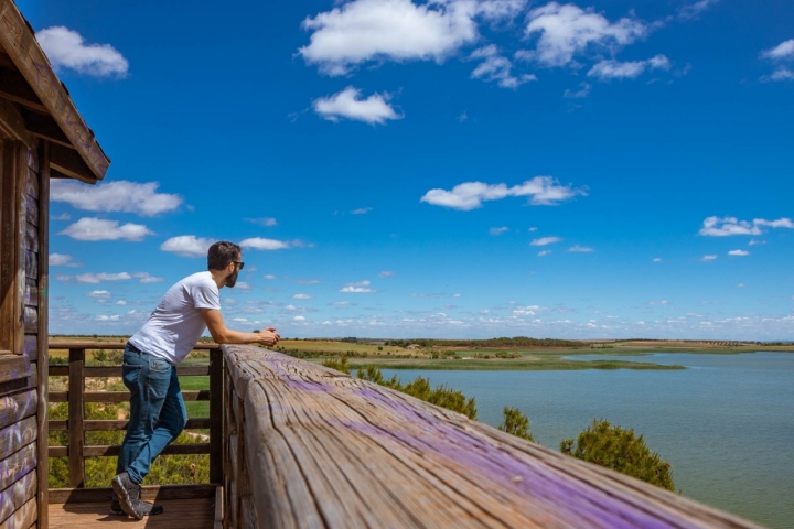 La ruta de los humedales se distribuye en cinco etapas y seis ramales que discurren entre Toledo, Ciudad Real y Cuenca.