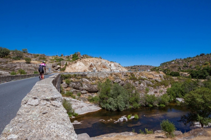 Poza de puente Arco.