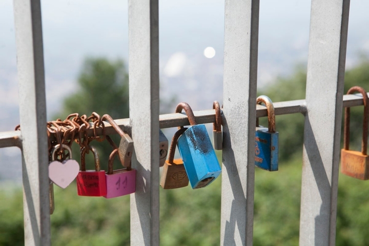 Si no has puesto el candado en la verja del Sagrado Corazón, puedes volver a subir al Naranco por amor.