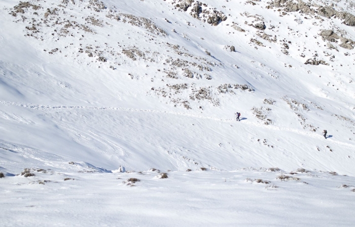 Para llegar a la cima de La Maroma se pueden elegir cuatro caminos diferentes.