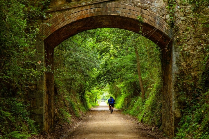 Ruta pozas del río Brugent (Girona) puente