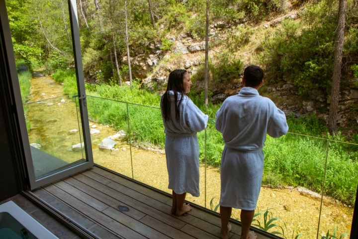 Río Tus y Balneario vistas